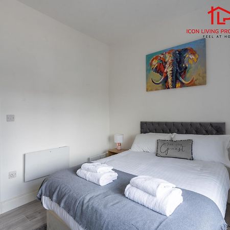 1 Bedroom Arch-View Apartment 2 By Icon Living Properties Short Lets & Serviced Accommodation With Free Parking Londyn Zewnętrze zdjęcie